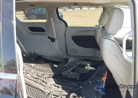 2019 Chrysler Pacifica Limited from USA, damaged, VIN 2C4RC1GG3KR734549